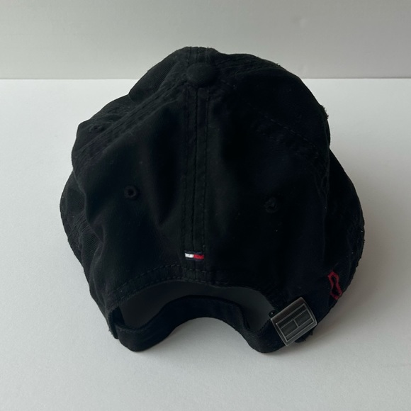 Tommy Hilfiger Adjustable Black Hat - Picture 3 of 3